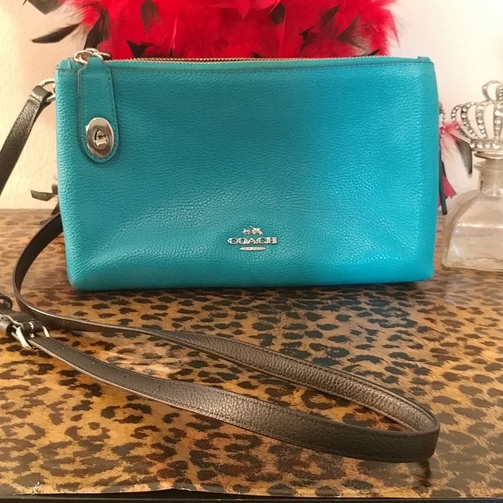 Two in one cross-body.